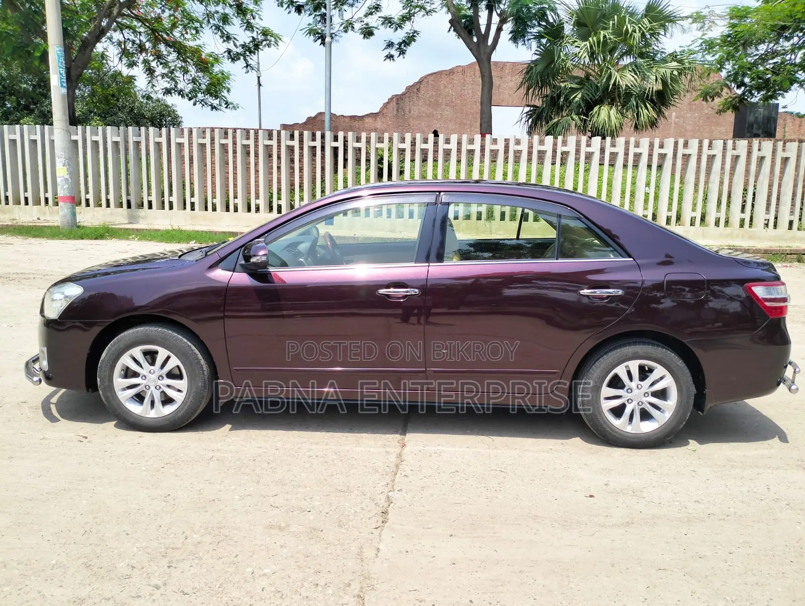 Toyota Premio 2015 Maroon