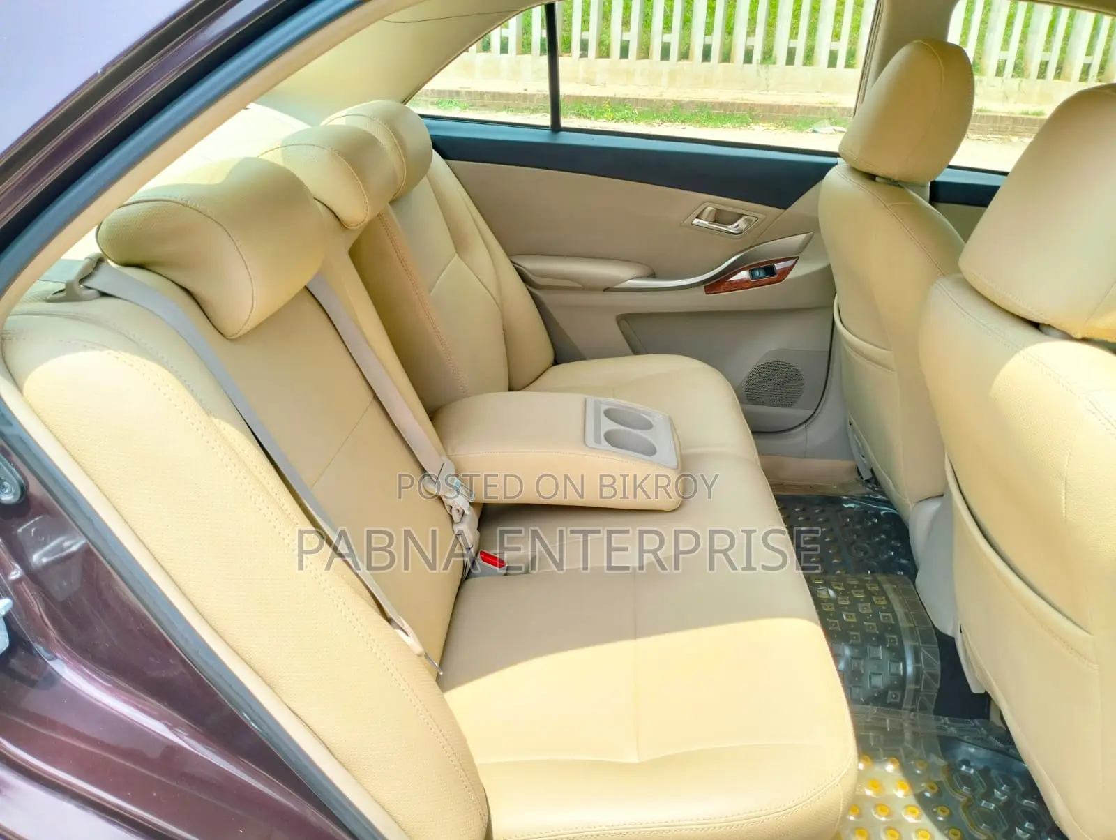 Toyota Premio 2015 Maroon