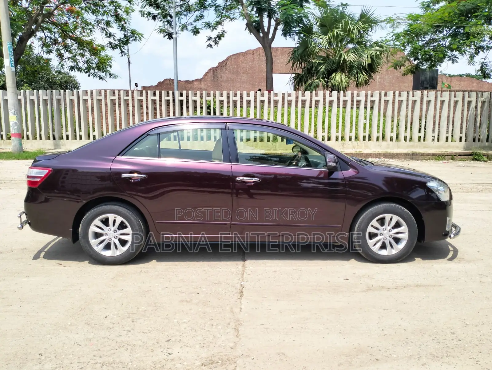Toyota Premio 2015 Maroon