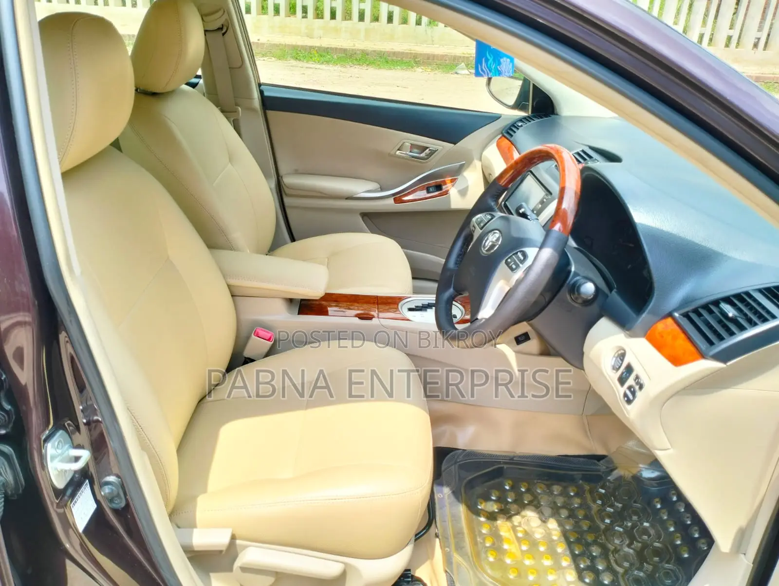 Toyota Premio 2015 Maroon