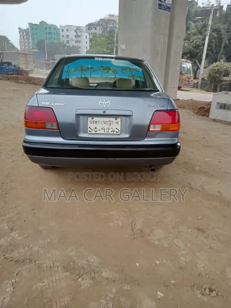Toyota Corolla Sedan 1995 Blue