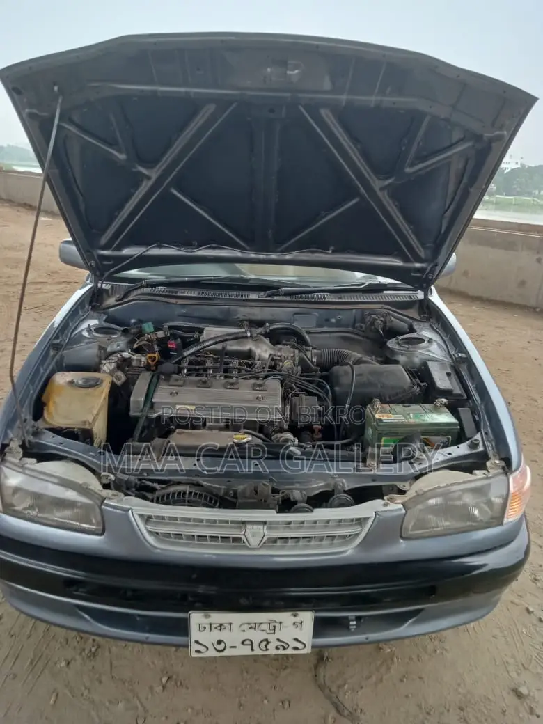 Toyota Corolla Sedan 1995 Blue