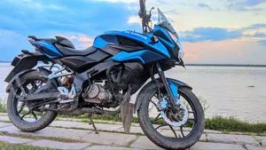 Bajaj Pulsar 150 2018 Blue