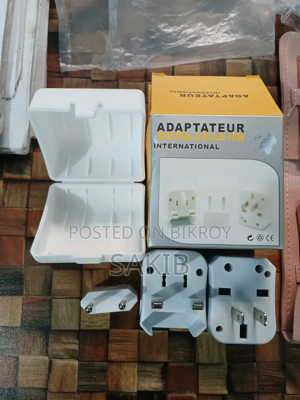 Universal Adapter