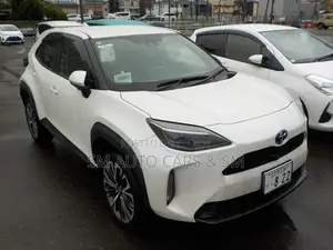 Toyota Yaris Cross 1.5 Hybrid FWD 2022 Pearl