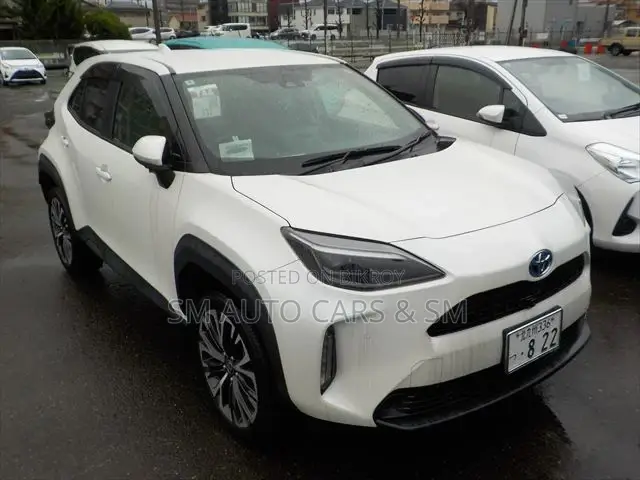 Toyota Yaris Cross 1.5 Hybrid FWD 2022 Pearl
