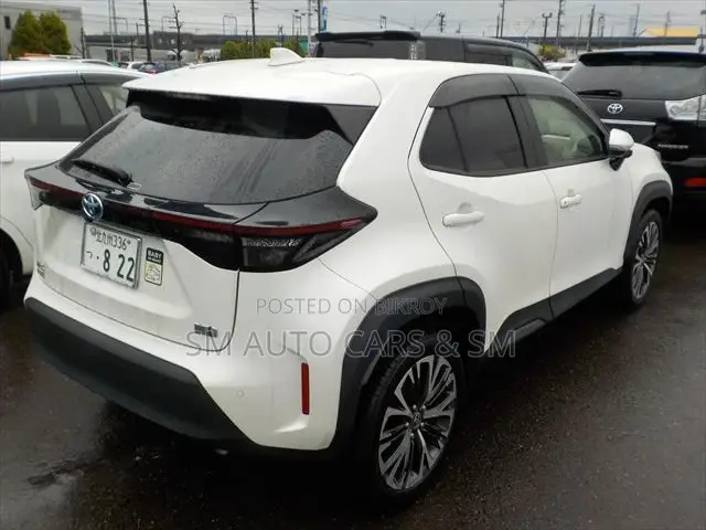 Toyota Yaris Cross 1.5 Hybrid FWD 2022 Pearl