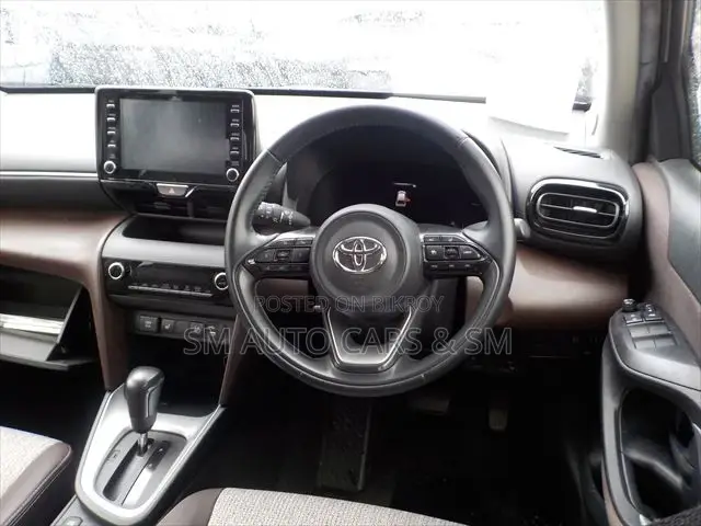 Toyota Yaris Cross 1.5 Hybrid FWD 2022 Pearl