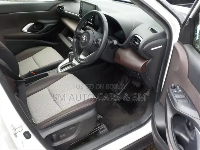 Toyota Yaris Cross 1.5 Hybrid FWD 2022 Pearl