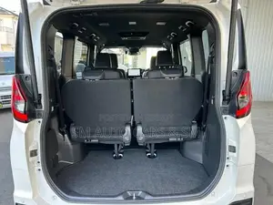 Toyota Noah 2022 Pearl