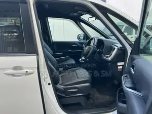 Toyota Noah 2022 Pearl