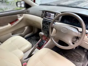 Toyota Corolla Sedan 2003 White