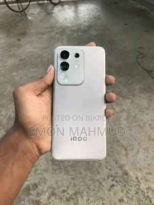 Vivo iQOO Z10x 128 GB Silver