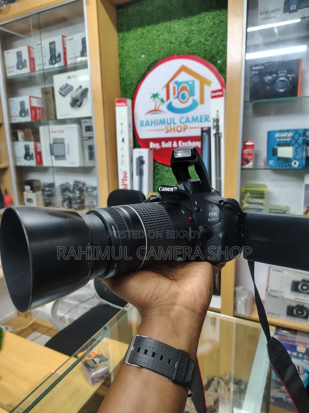 Eid Offer: Canon 600d With 75-300 Zoom Lens in Excellent Condition