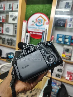 Eid Offer: Canon 600d With 75-300 Zoom Lens in Excellent Condition
