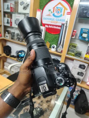 Eid Offer: Canon 600d With 75-300 Zoom Lens in Excellent Condition