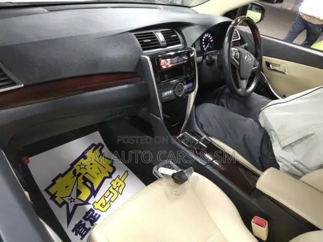 Toyota Premio 1.5 FWD 2020 Pearl