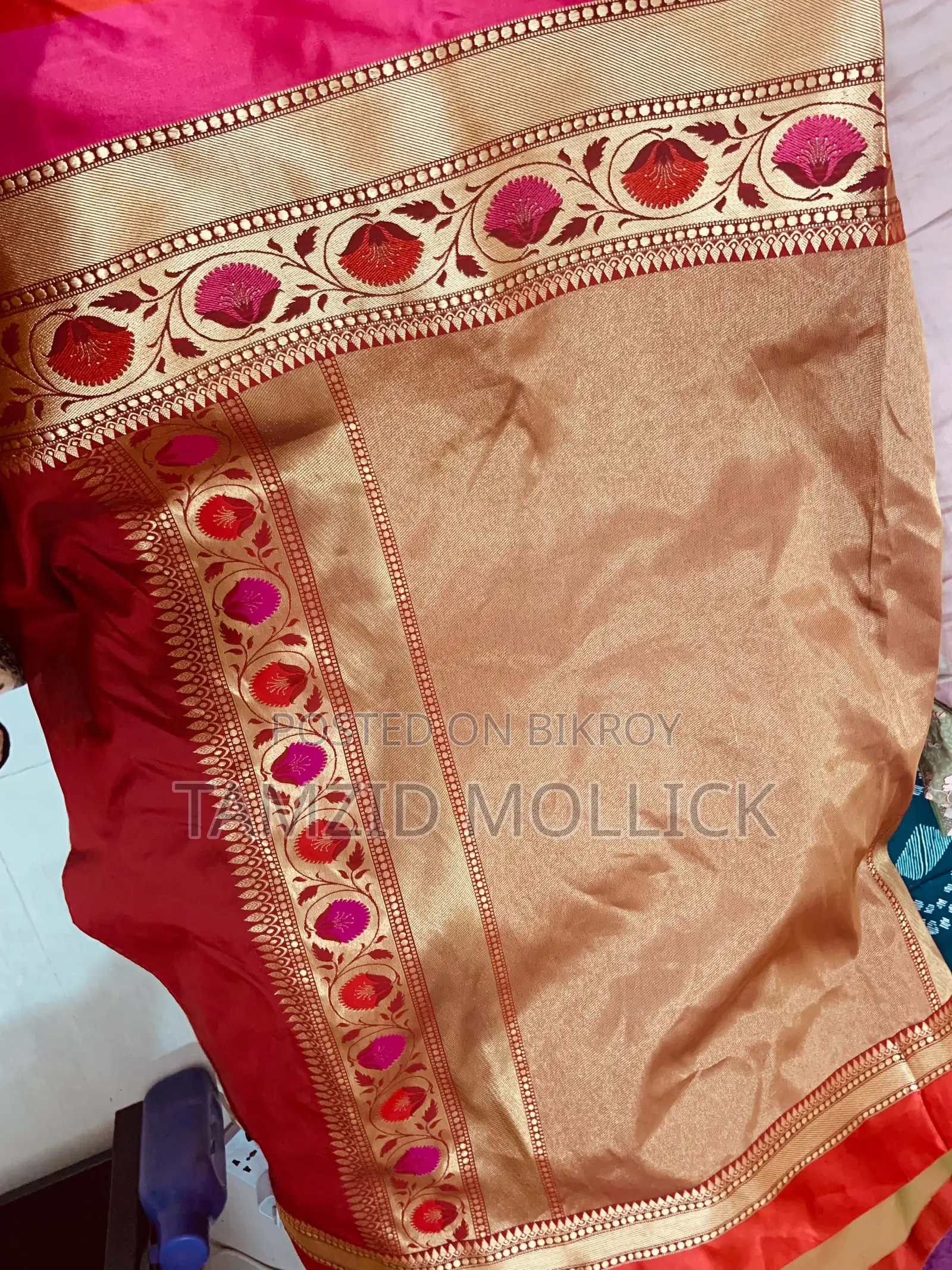 নারীদের শাড়ি