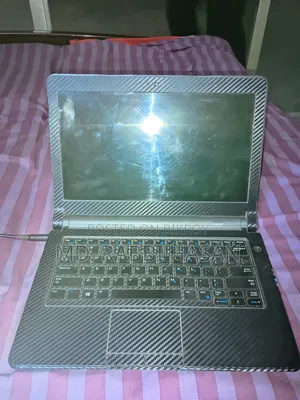 Laptop Dell Latitude 3380 8GB Intel Core I3 SSD 256GB