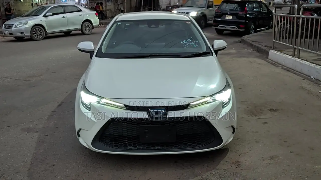 Toyota Corolla APEX SE 2021 Pearl