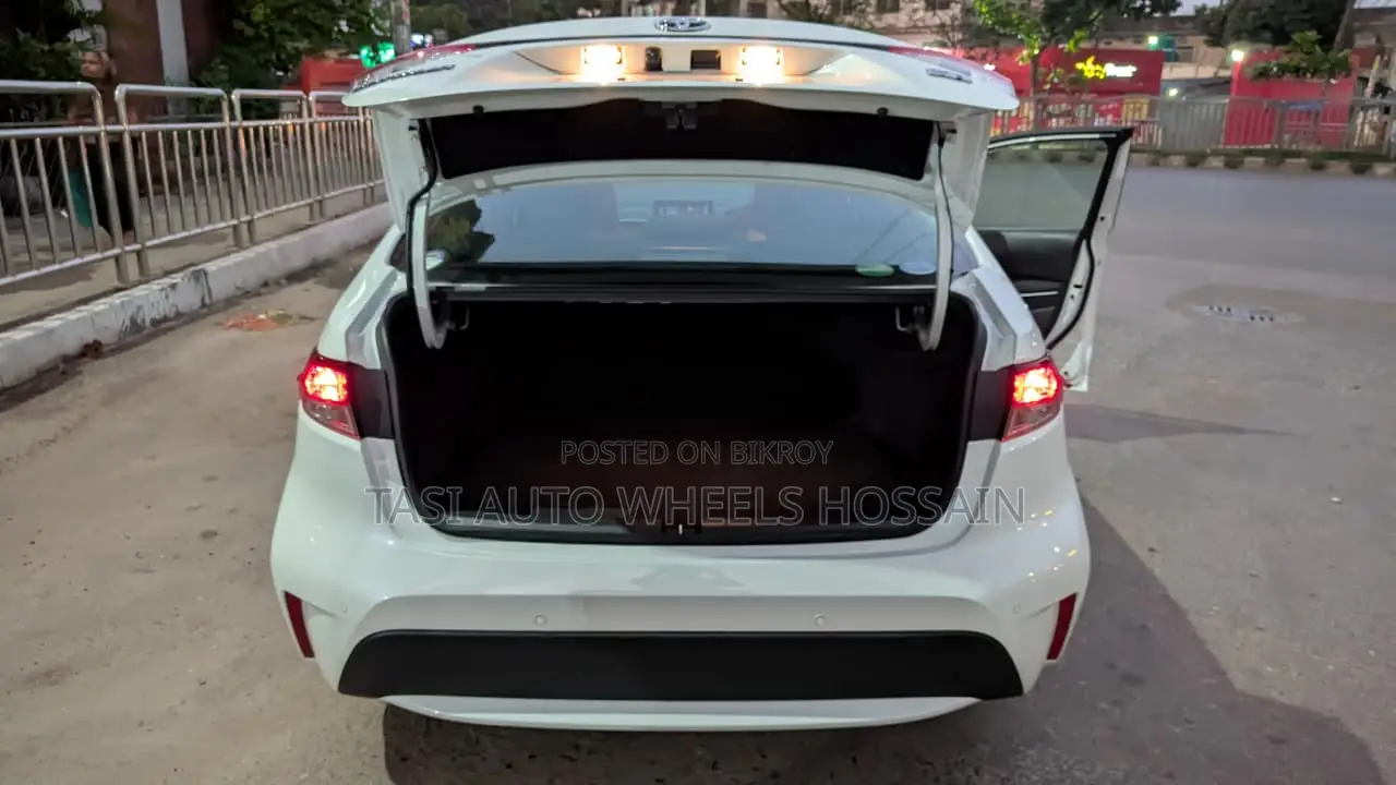 Toyota Corolla APEX SE 2021 Pearl