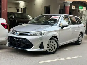 Toyota Corolla Fielder 1.5 Hybrid FWD 2020 Silver
