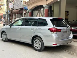 Toyota Corolla Fielder 1.5 Hybrid FWD 2020 Silver