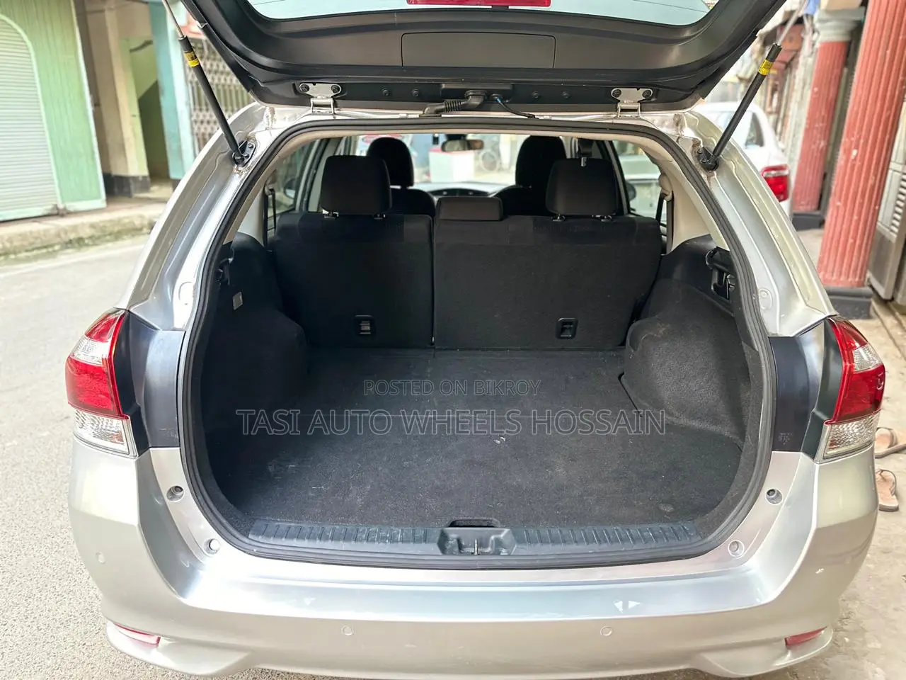 Toyota Corolla Fielder 1.5 Hybrid FWD 2020 Silver