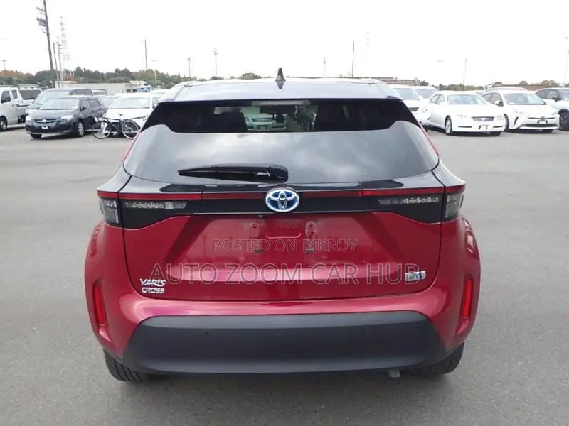 New Toyota Yaris Cross 1.5 Hybrid AWD 2021 Red
