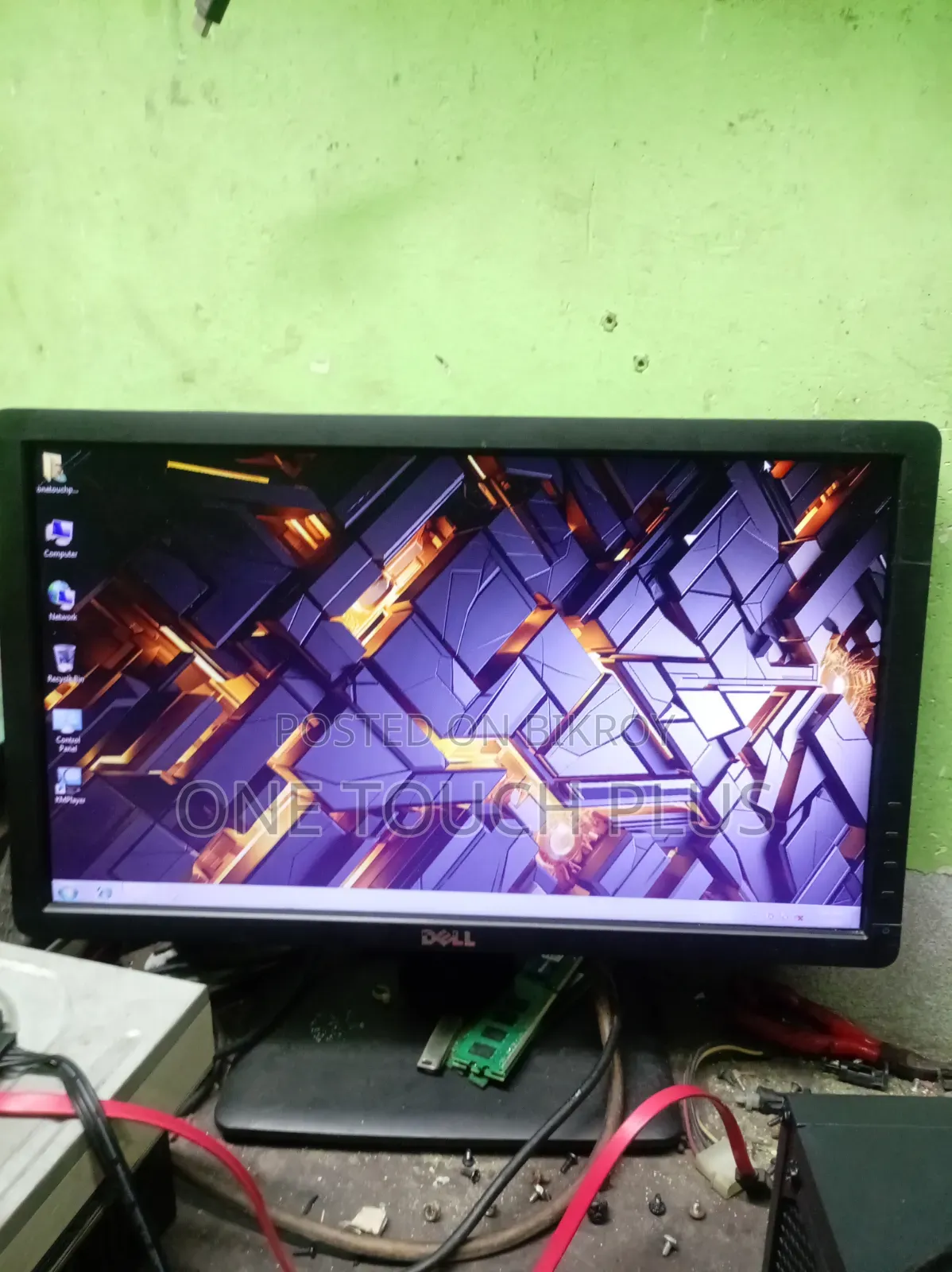 ডেল ১৯ ইঞ্চি এলইডি ফুল ফ্রেশ ১০০% ওকে