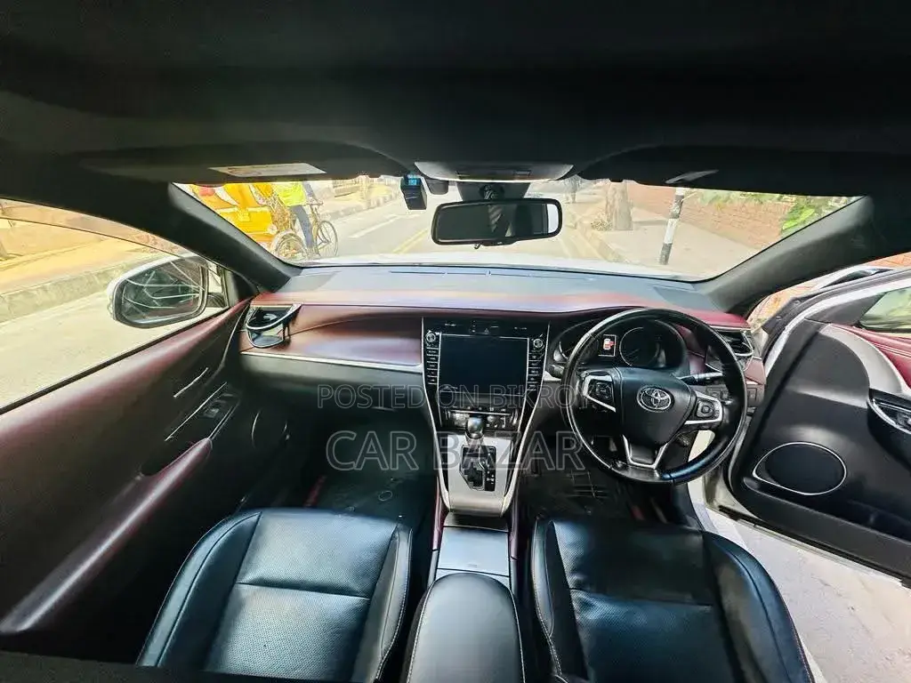 Toyota Harrier 2.0 2018 Pearl