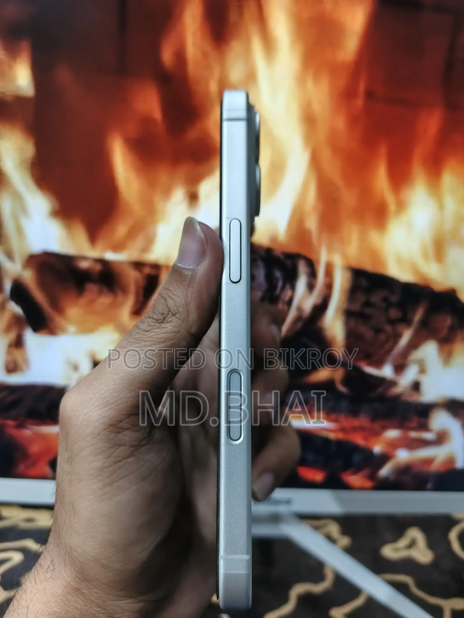 New Apple iPhone 16 128 GB White