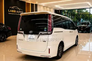 Toyota Esquire 1.8 FWD Hybrid (7 Seater) 2018 Pearl