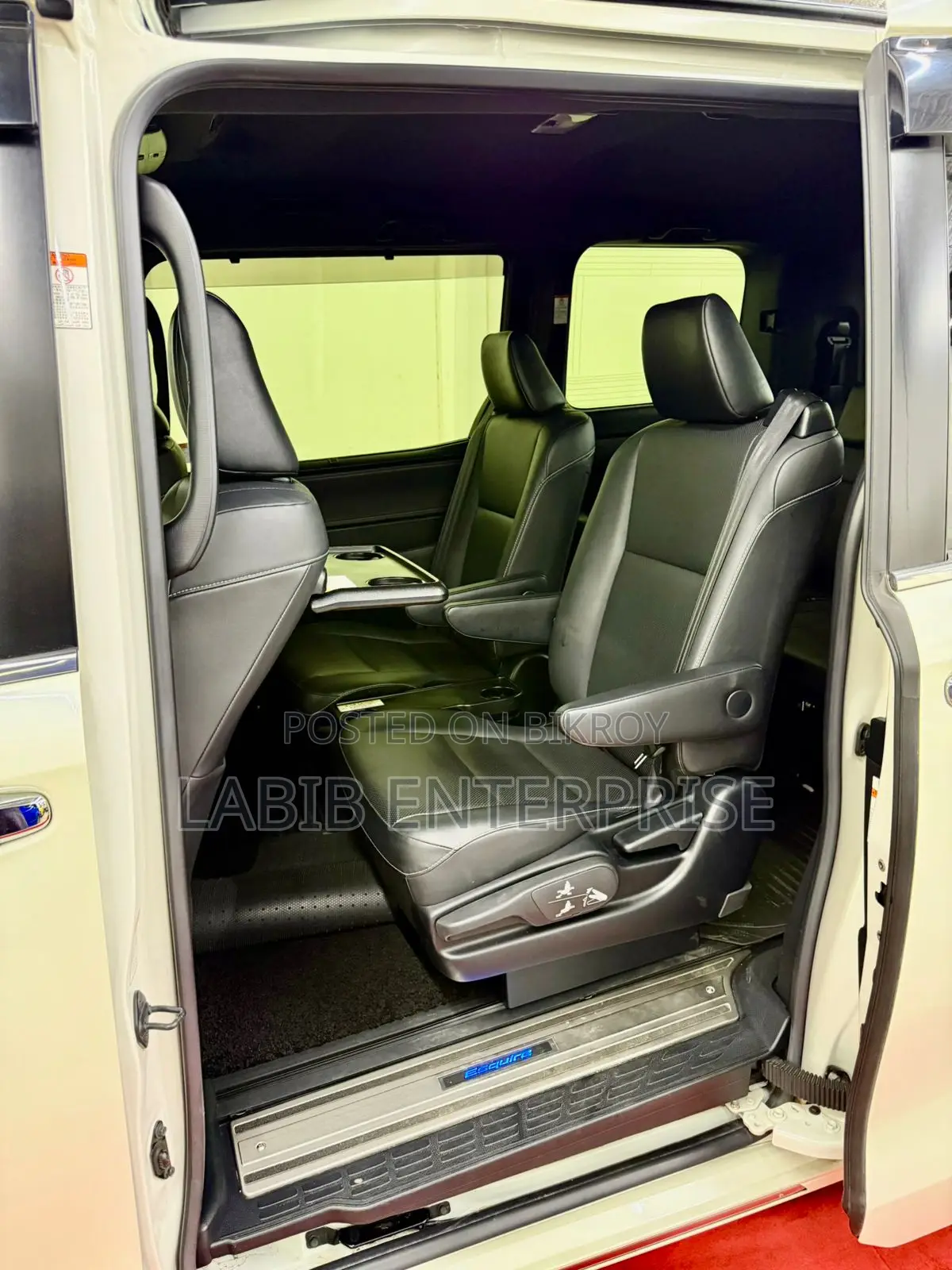 Toyota Esquire 1.8 FWD Hybrid (7 Seater) 2018 Pearl