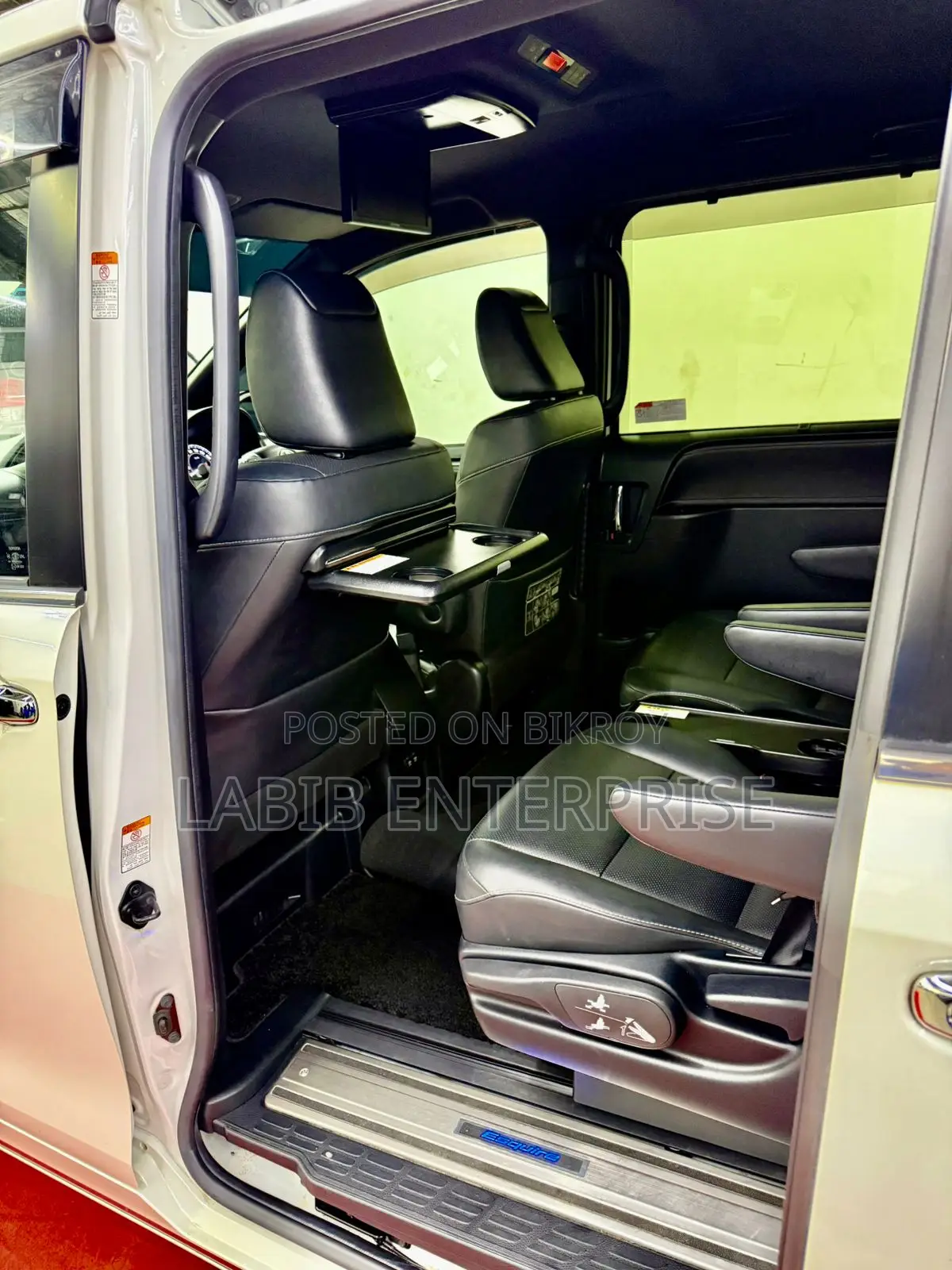 Toyota Esquire 1.8 FWD Hybrid (7 Seater) 2018 Pearl