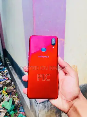 Samsung 32 GB Red