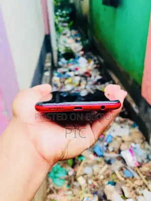 Samsung 32 GB Red