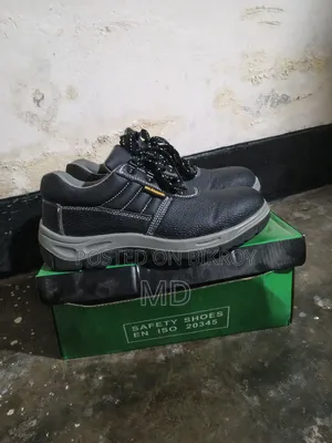 Safety Shoes, Size 41