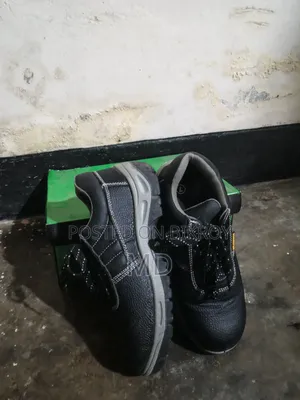Safety Shoes, Size 41