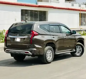 Mitsubishi Pajero 2019 Gray
