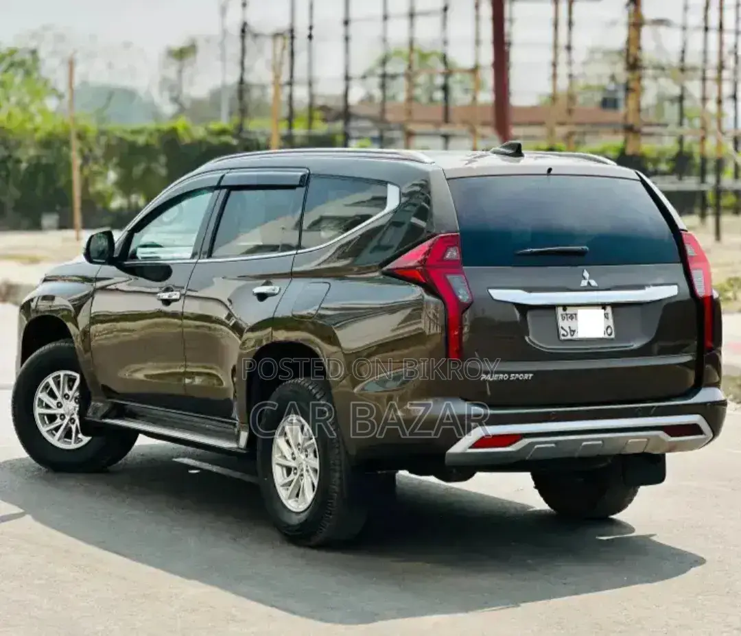 Mitsubishi Pajero 2019 Gray