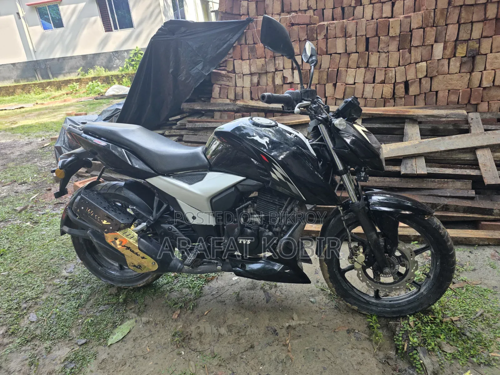 TVS Apache 160 4V 2021 Black