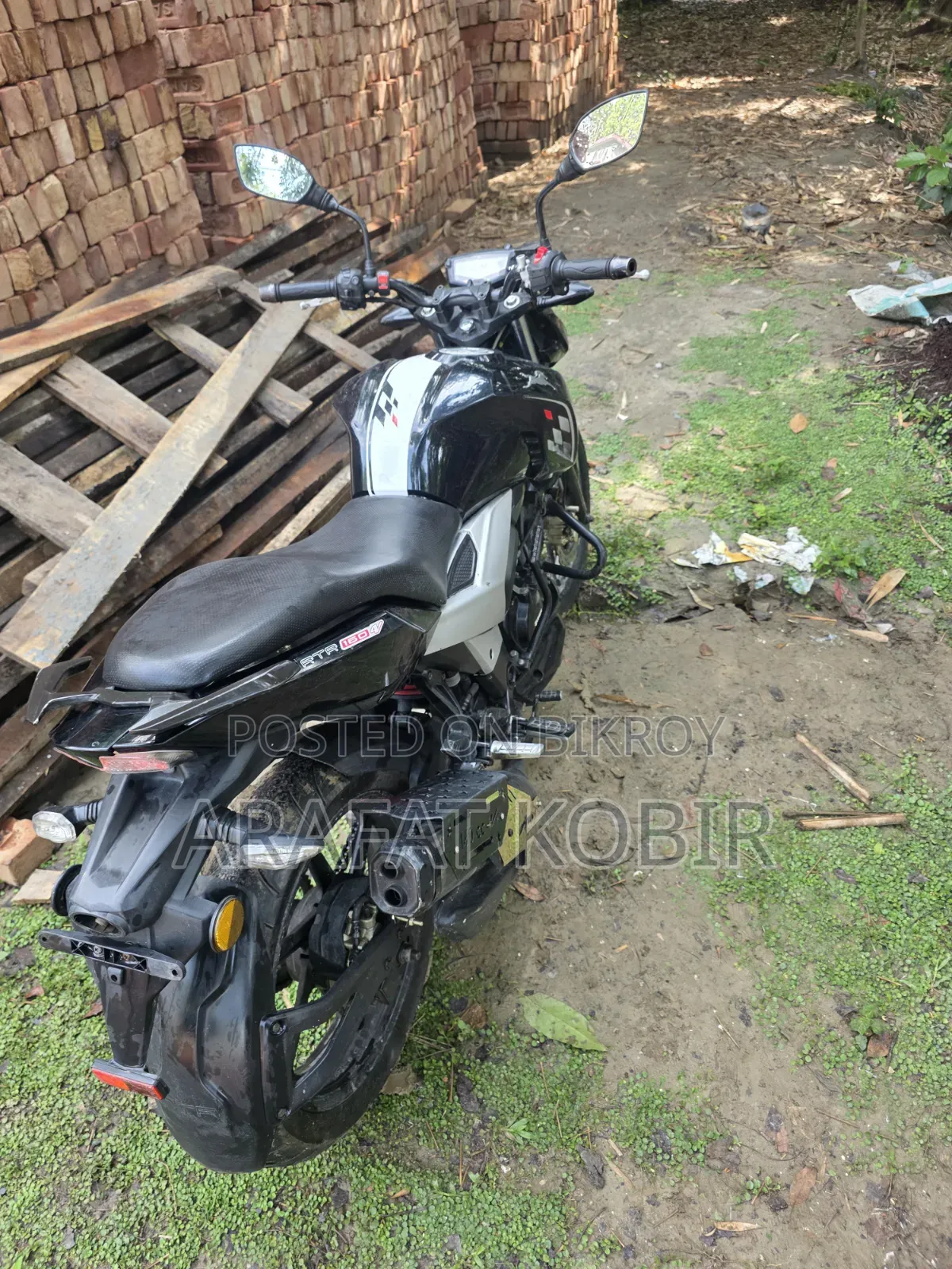 TVS Apache 160 4V 2021 Black