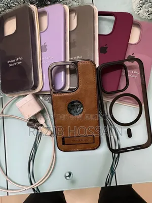 iPhone 14 Pro Back Cover and Charger