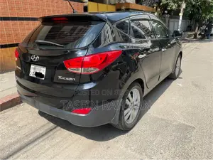 Hyundai Tucson 2011 Black