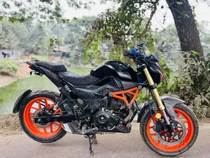 Runner Bolt 165R 2023 Black