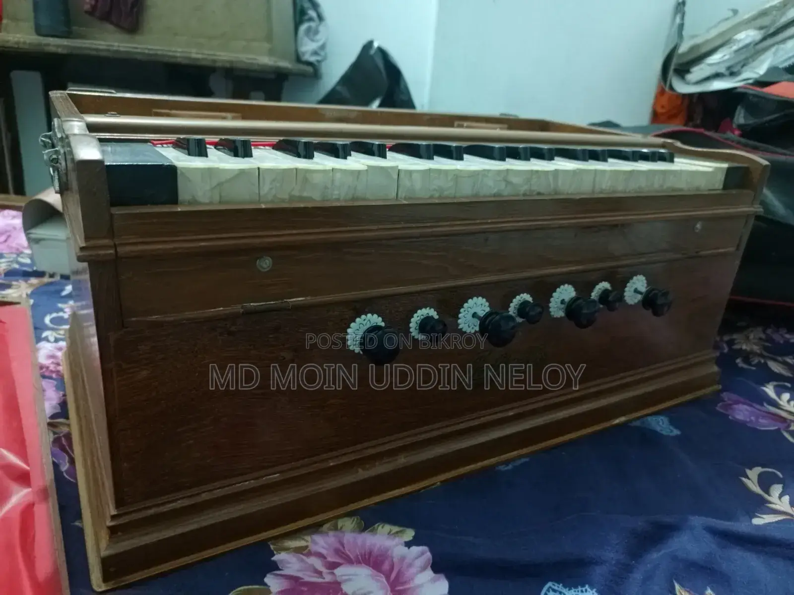 হারমোনিয়াম বিক্রি হচ্ছে