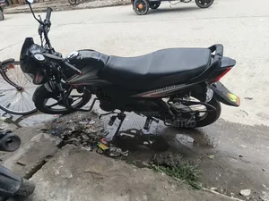 New TVS Metro 2025 Black