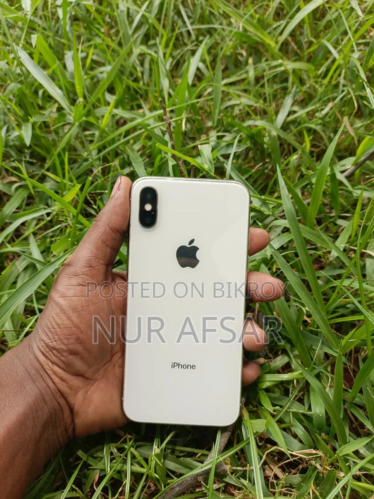 Apple iPhone X 64 GB Red