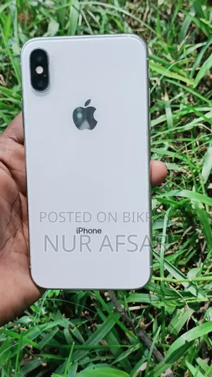 Apple iPhone X 64 GB Red